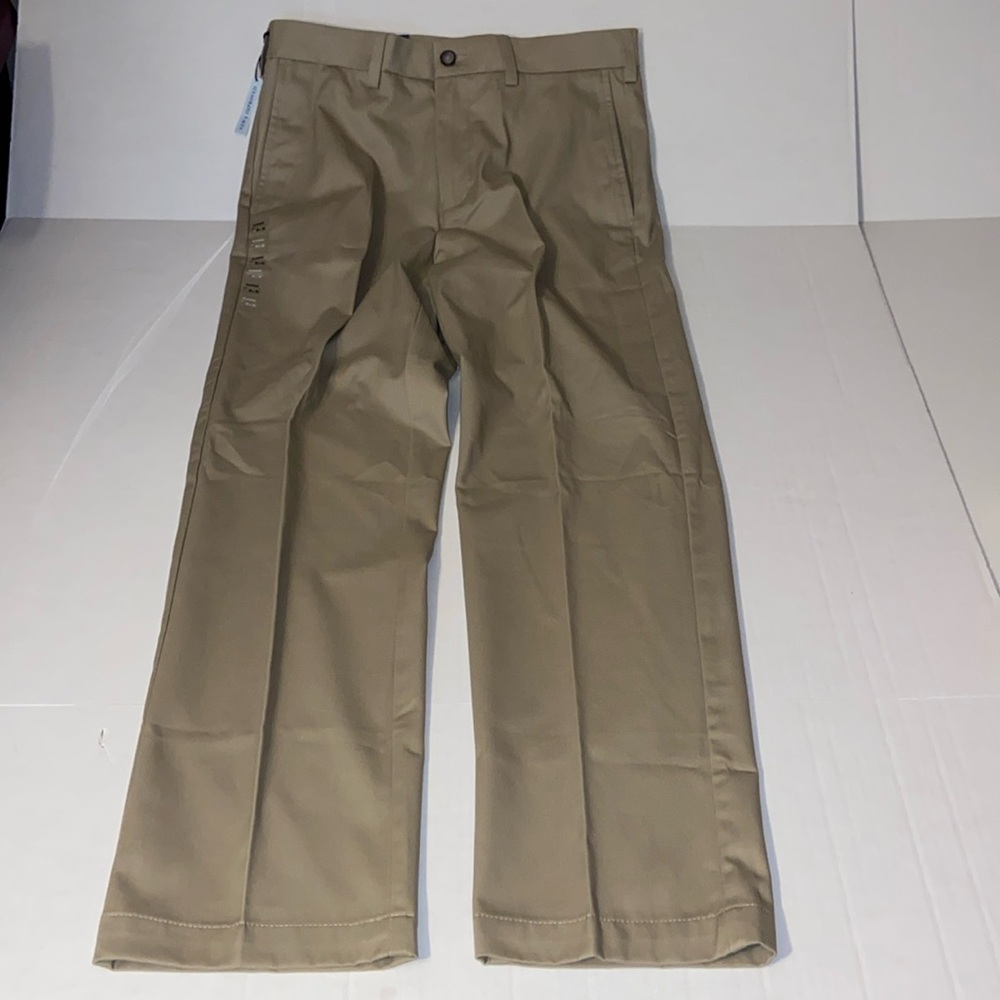 Croft And Barrow New Men’s Size 30 X 30 Easy Care Khaki Flat Front Pants